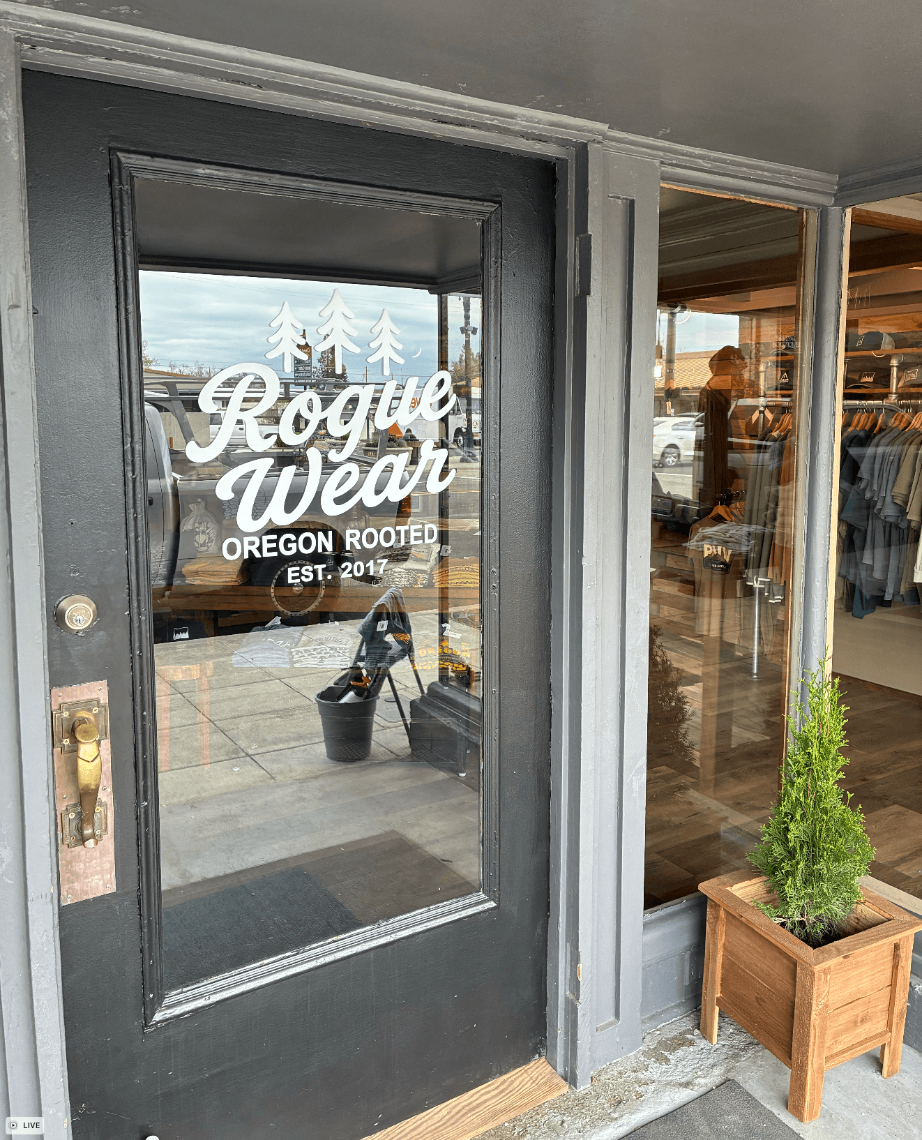 rogue wear oregon window cleaning